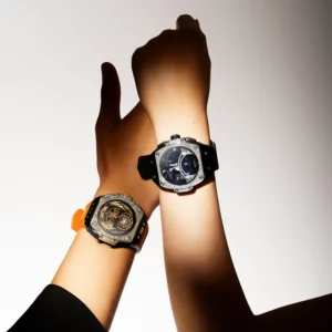 ساعت ورتو گرند طلای سفارشی  مشکی و آبی فیبر کربنی Vertu Grand Watch – Black And Blue Carbon Fiber